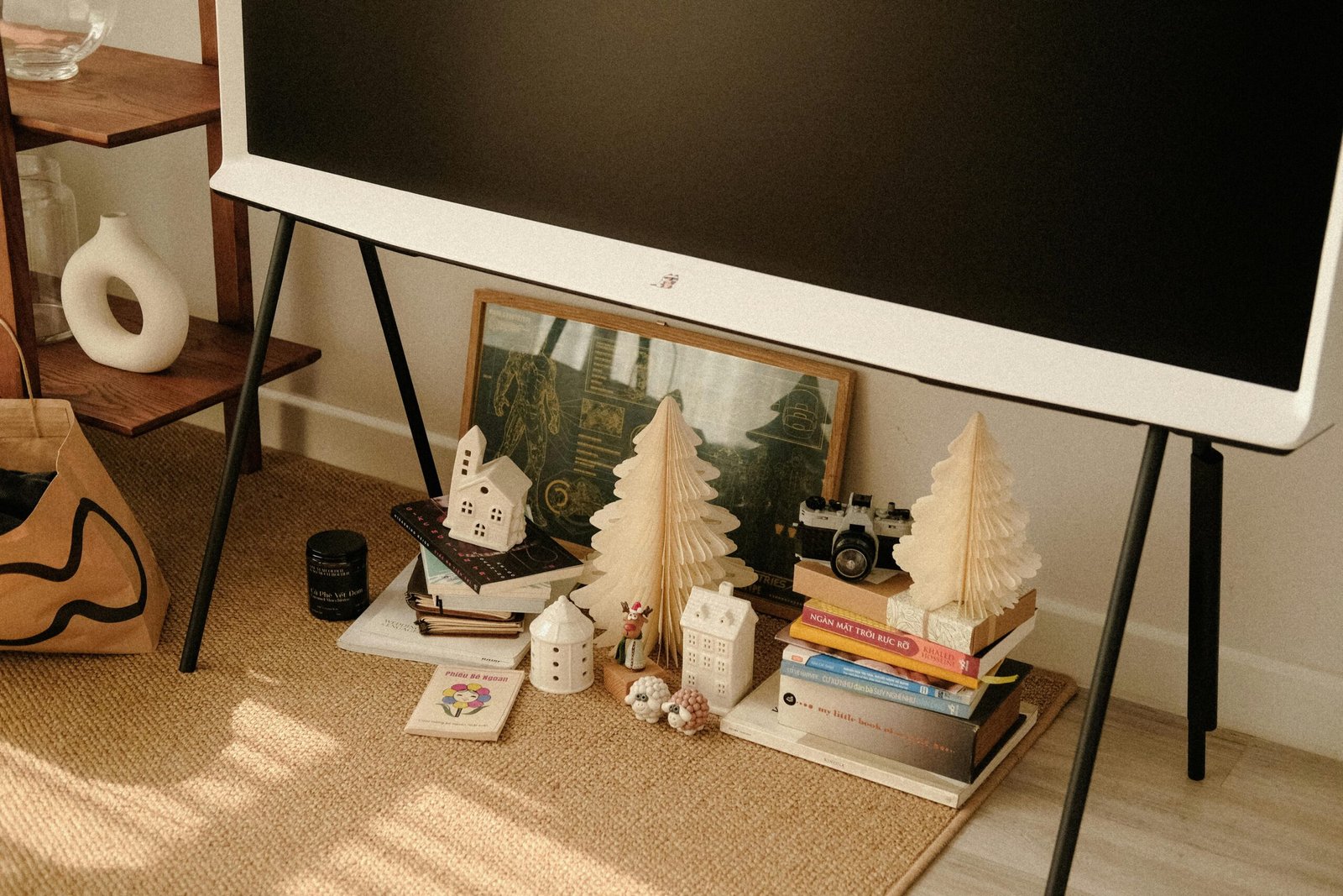 Artistic Home Accents